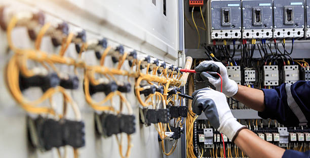 Professional Electrician technician working in Guilford Center, CT